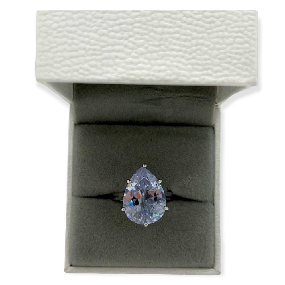 NEW Cushion Cut 5A White Gold Diamond Ring